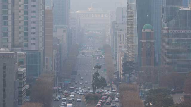 짙은 안개 주의…서쪽 지역 초미세먼지 ‘나쁨’