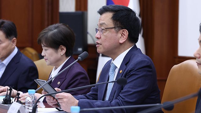 [속보] 최상목 대행 “정부 배제한 국정협의회 유감…추가 재정 투입 절실”