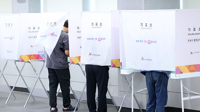 사전투표 둘째날 오전 11시 투표율 24.55%…투표자 수 천만명 넘어