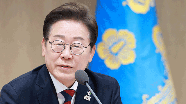 [속보] 이 대통령, 강훈식 비서실장 등 참모진 임명 첫 전자결재