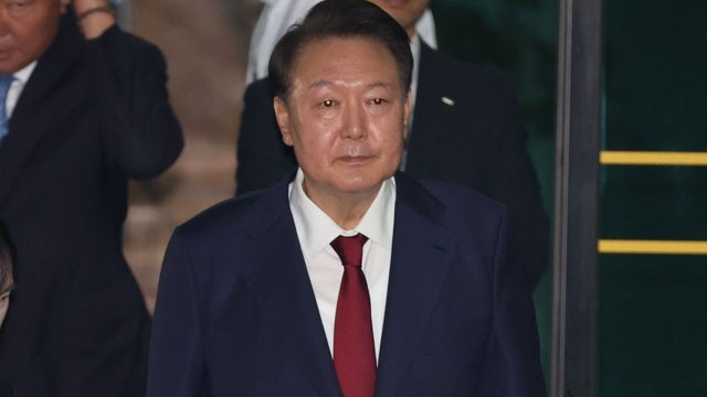 [속보] 내란특검 “윤석열 전 대통령에 <br>7월 1일 오전 9시 2차 출석 통지”