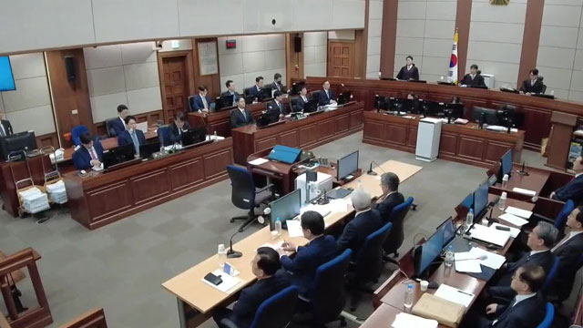 윤 전 대통령 재구속 기로…특검 수사 속도