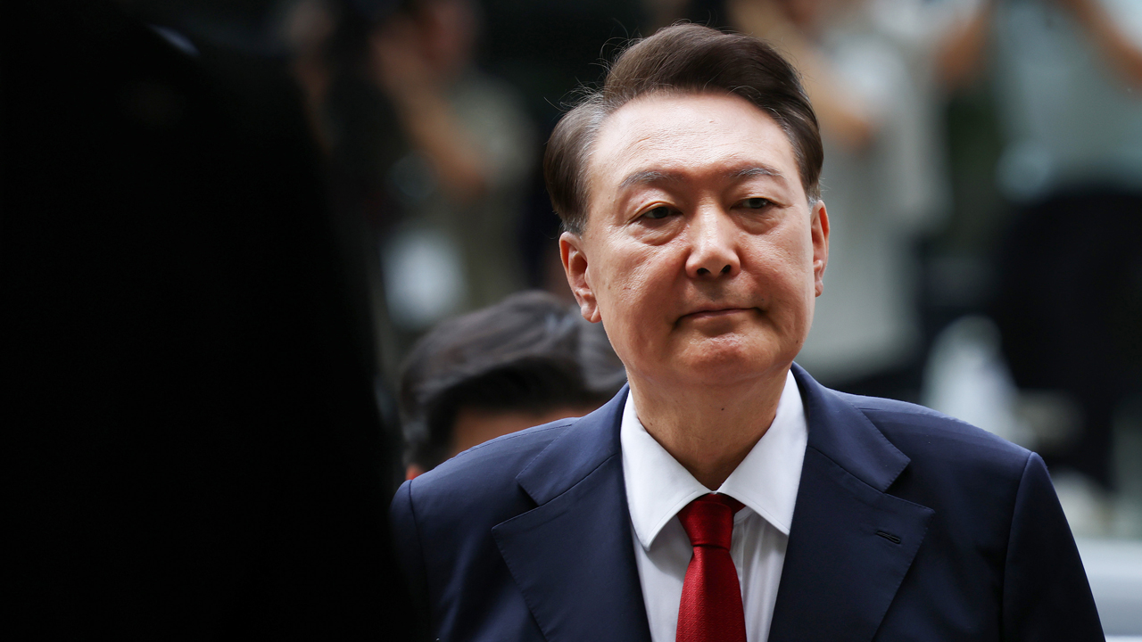 윤, ‘재구속’ 후 첫 조사에 불응…해병 특검, 윤 자택 <br>압수수색