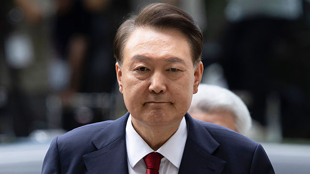 [속보] 내란특검 “서울구치소에 오후 2시까지 윤석열 전 대통령 3차 인치 지휘”