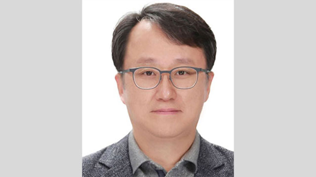 [속보] ‘계엄옹호’ 등 논란 강준욱 대통령실 국민통합비서관 사퇴