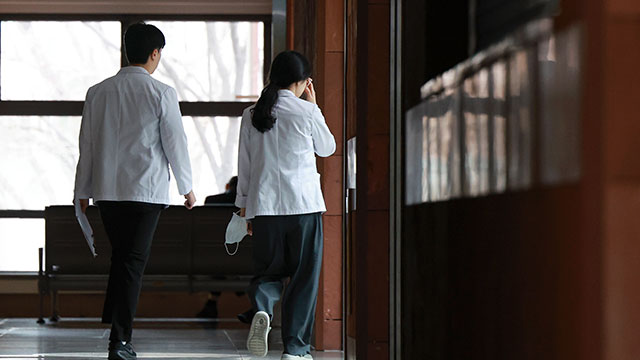 서울대병원 전공의 비대위 ‘투쟁 방향 변경 필요’ 설문 착수