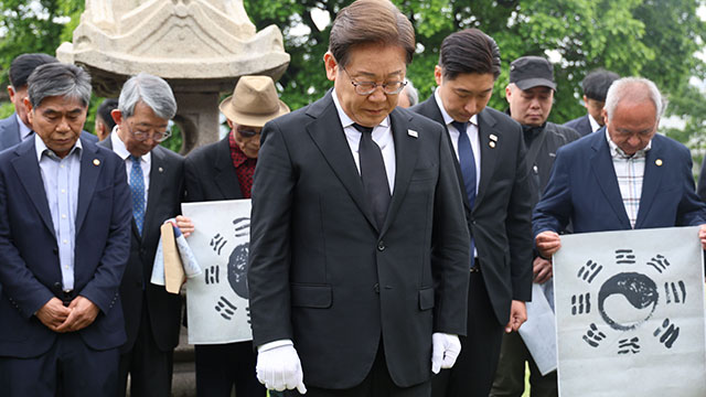 이재명, 백범 김구 묘역 참배…독립운동가 후손들 ‘지지 선언’