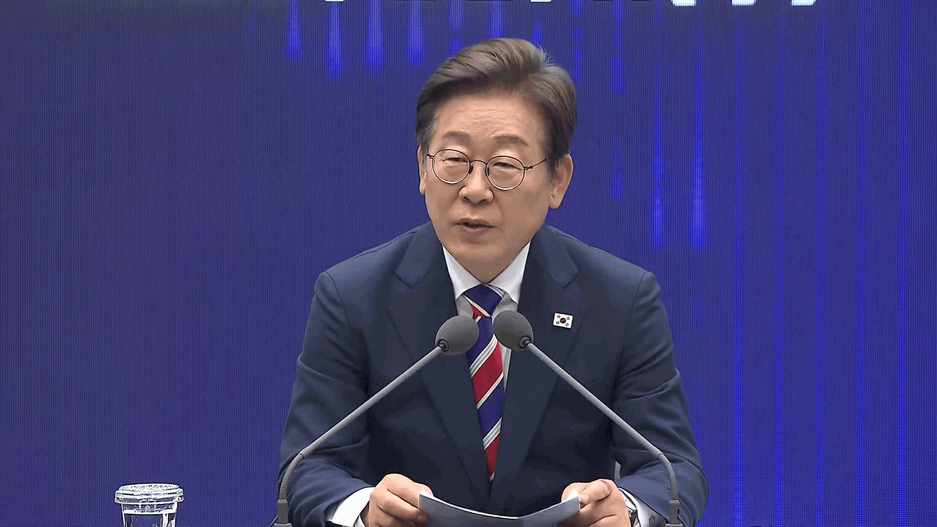 이 대통령 “주가조작 원스트라이크 아웃”…<br>코스피 5000 시대