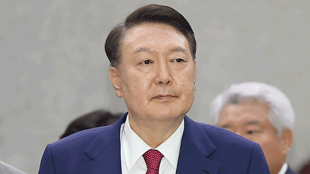 [속보] 윤 전 대통령 구속영장 심사 받기 위해 서울중앙지법 출석