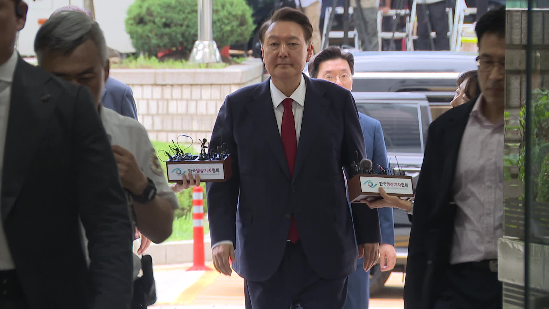 4개월 만에 재구속…8시간 뒤 재판 불출석