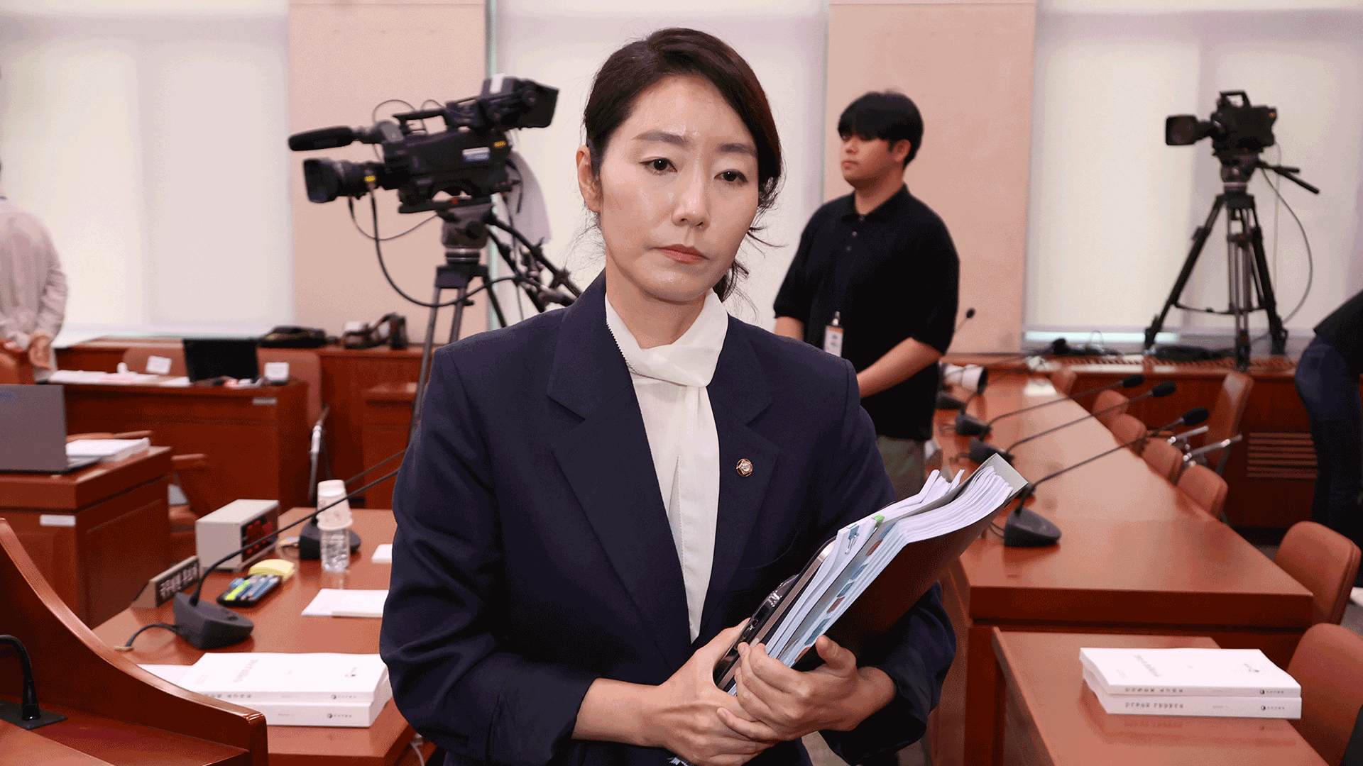 강선우 자진 사퇴 “국민께 사죄, 성찰하겠다”…<br>현역의원 첫 낙마